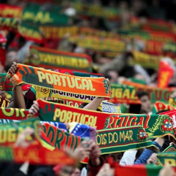 Transmissão em ecrã gigante dos Jogos do Europeu de Futebol