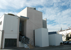 Biblioteca Municipal alarga horário até às 22h00