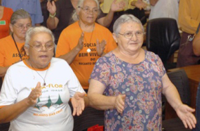 Ginástica geriátrica no Pavilhão dos Bombeiros da Batalha