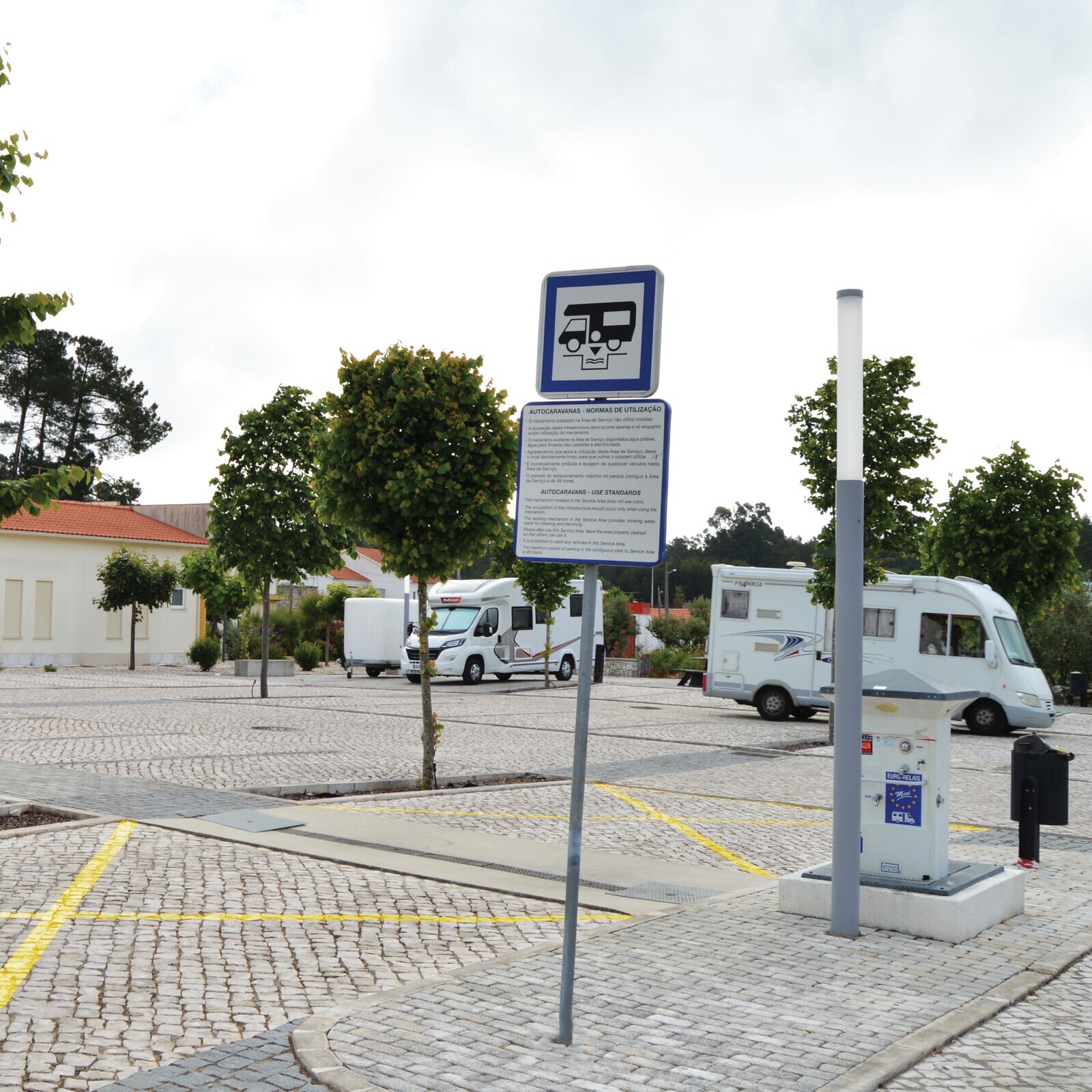 Área de Serviço na Freguesia de São Mamede, no Largo da Feira